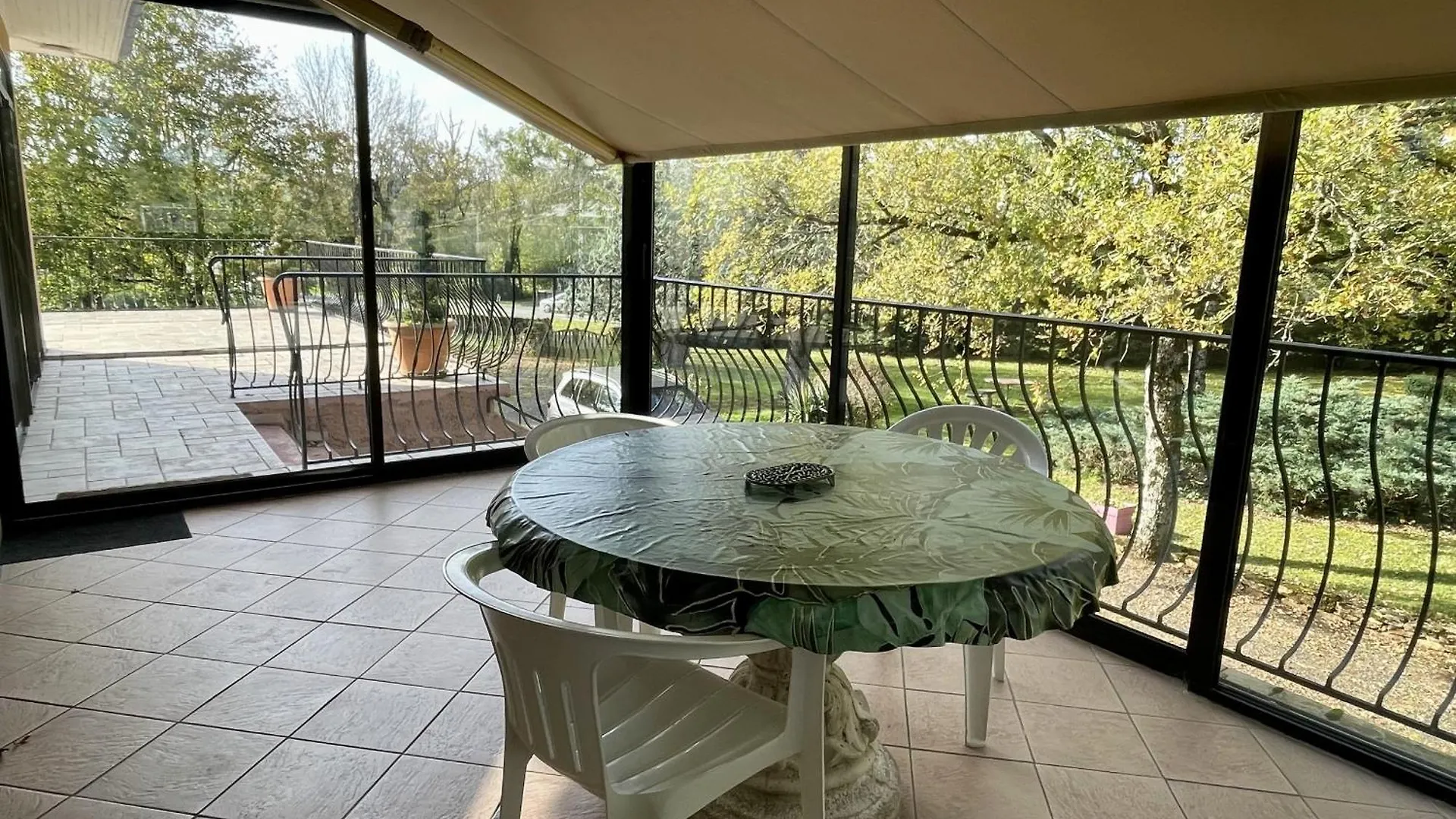 Holiday home Chez Bon Et Mone Villa Onet-le-Chateau France